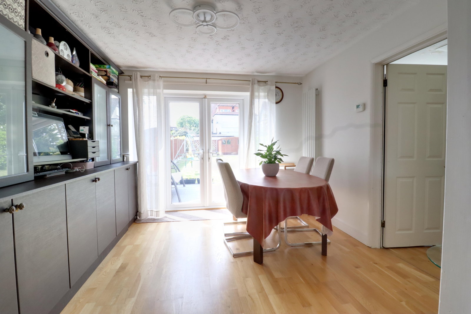 Detached House in Romford