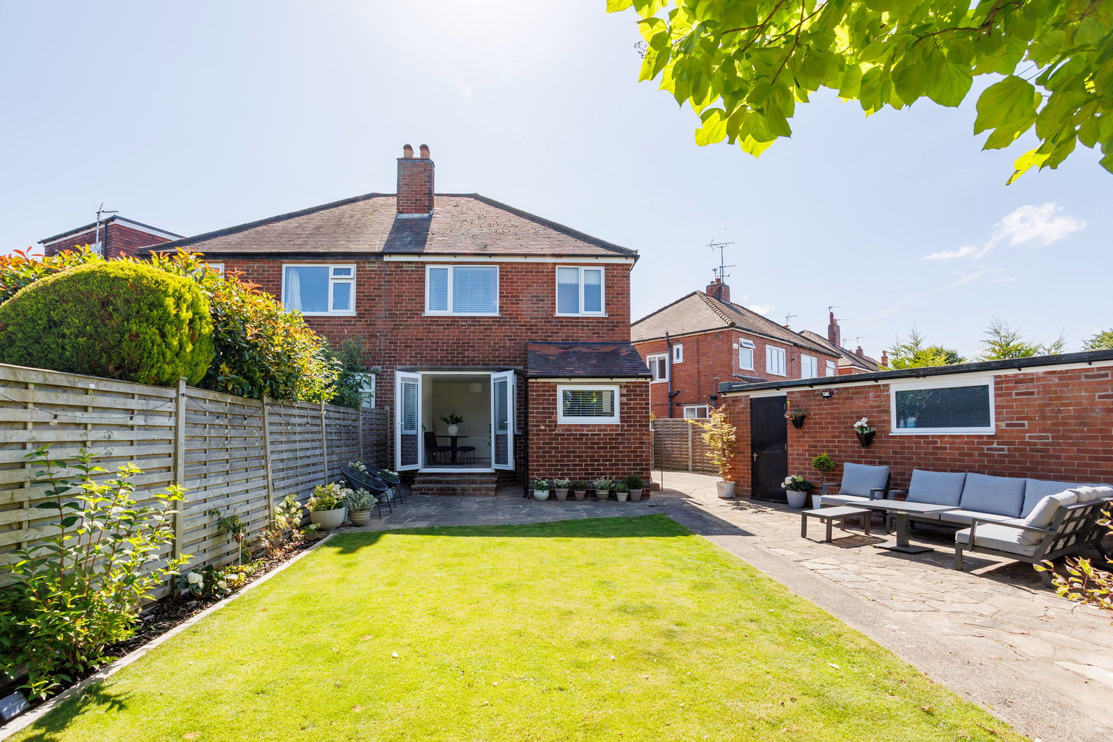 Semi Detached House in York