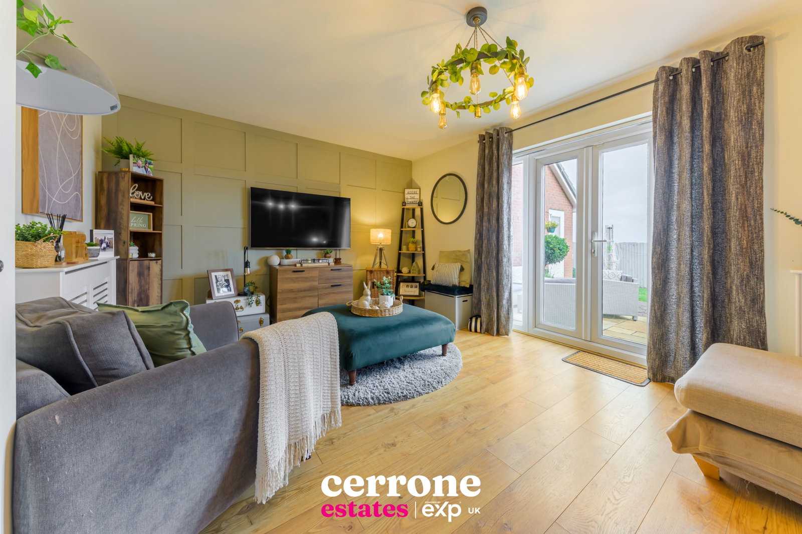 Semi Detached House in Redditch