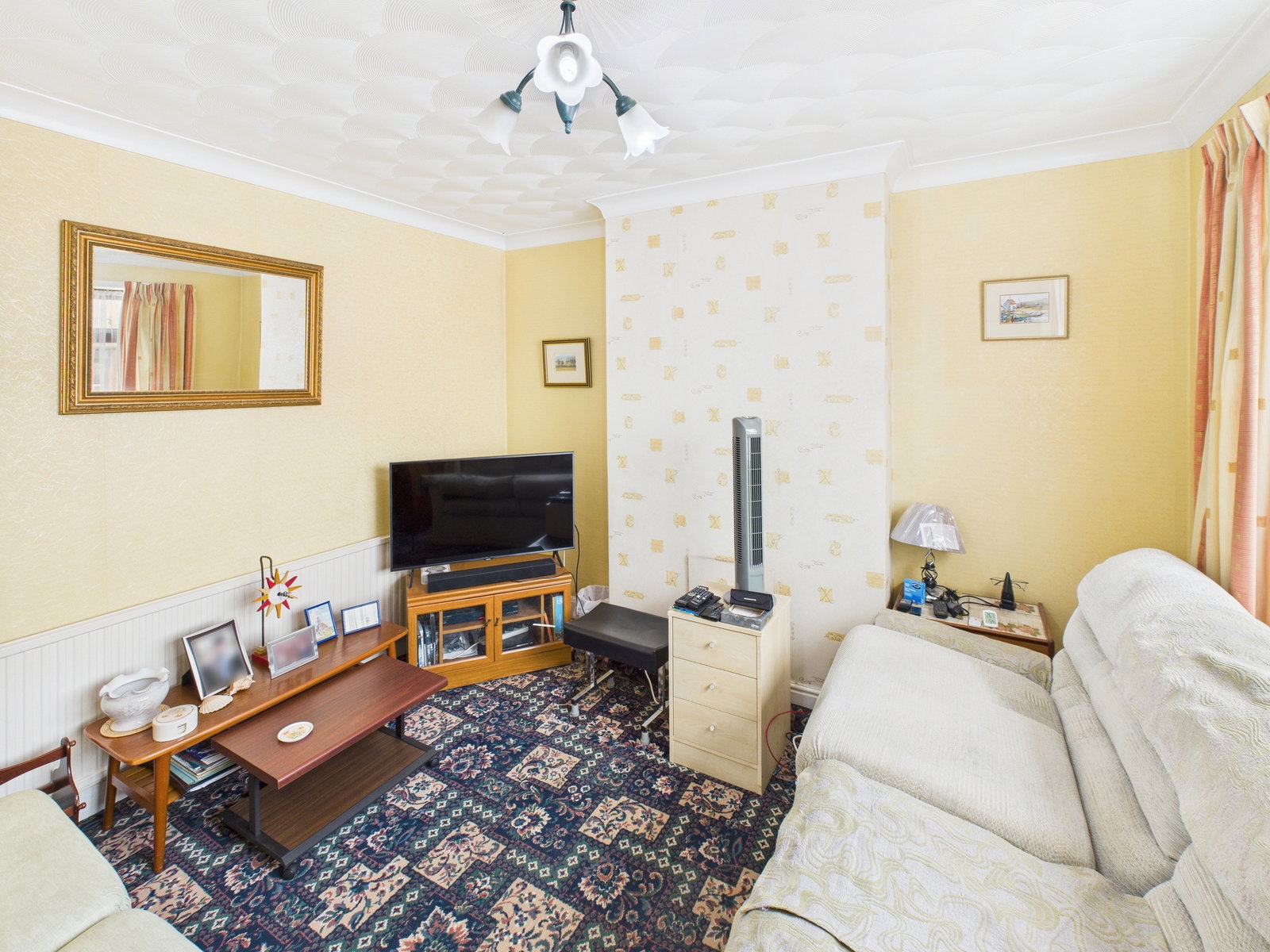 Semi Detached House in Ipswich