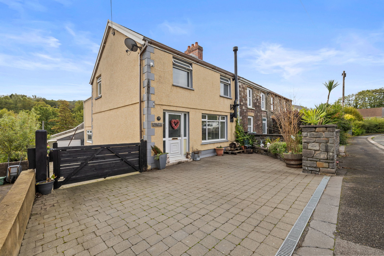 Cottage for sale in Swansea, The Old Emporium, Heol Tawe, Abercrave, Swansea, SA9 1XR, 1420 m²