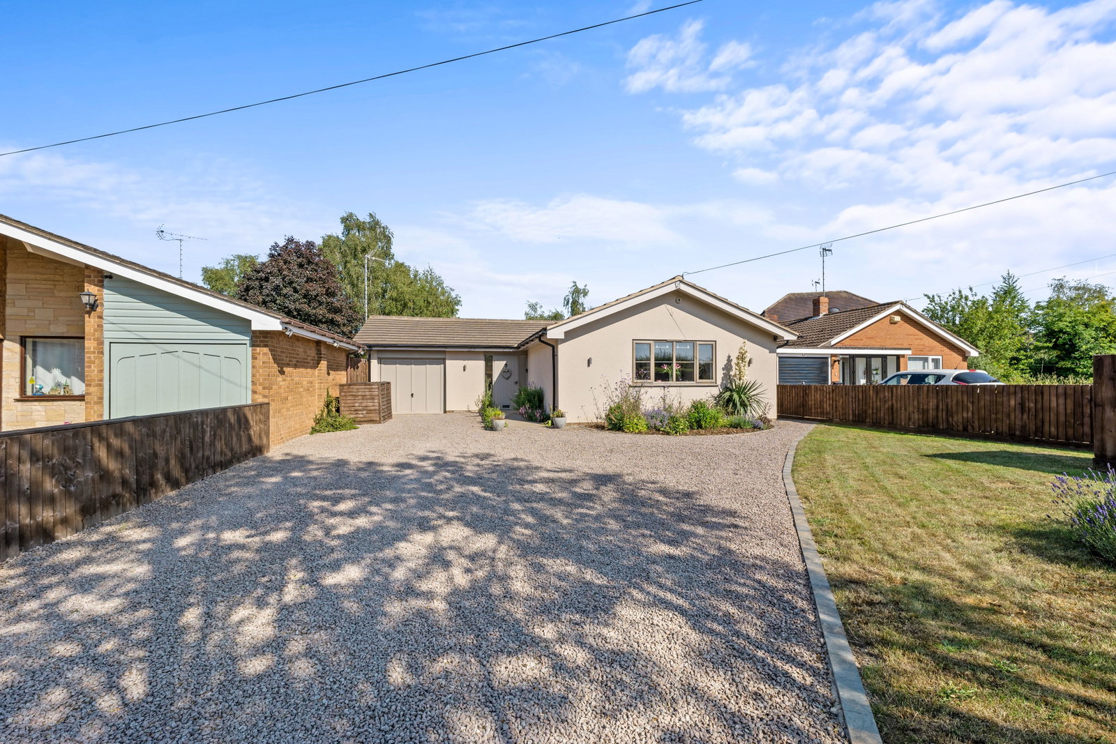Bungalow in Newark