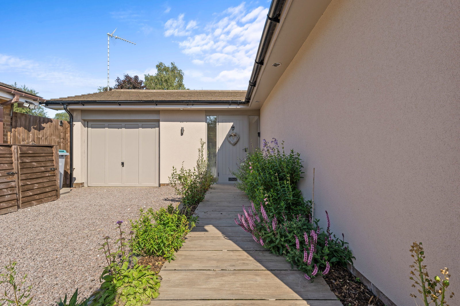 Bungalow in Newark