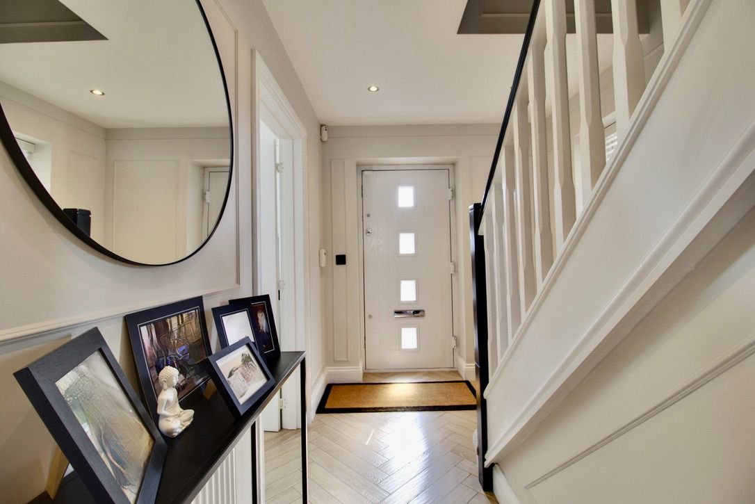 Semi Detached House in Romford