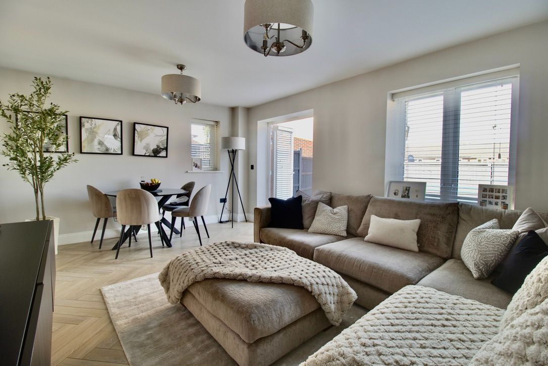 Semi Detached House in Romford