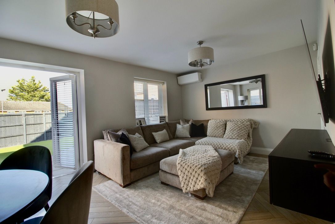 Semi Detached House in Romford