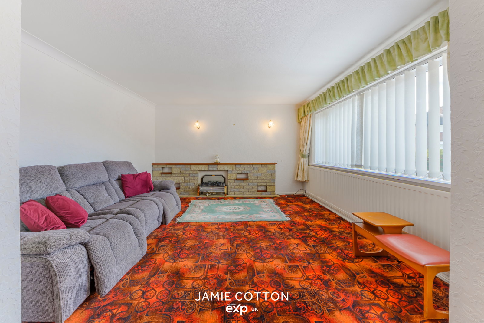 Semi Detached House in Rowley Regis