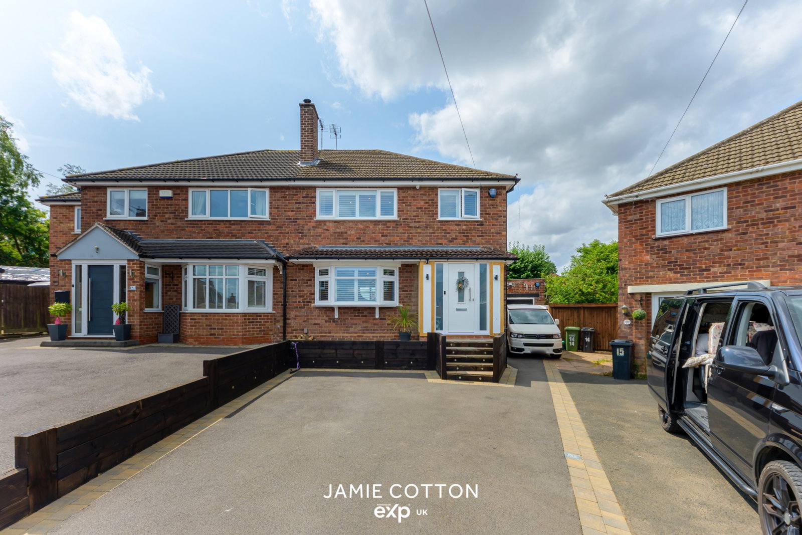 Semi Detached House in Halesowen