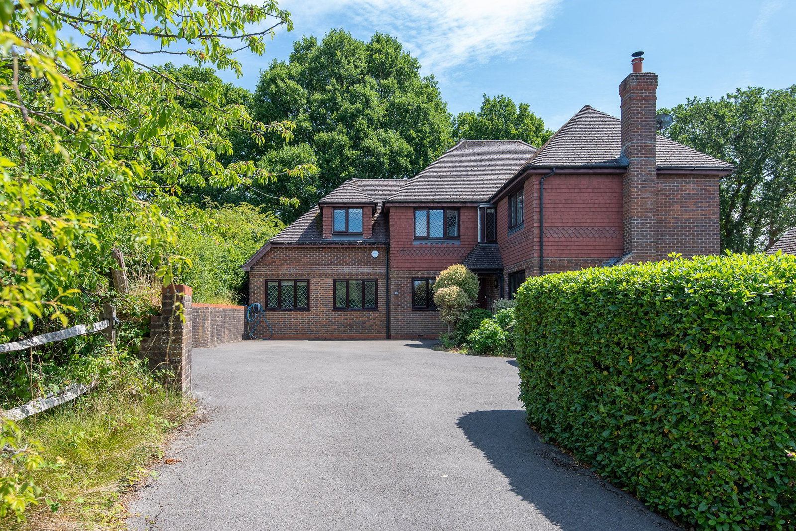 Detached House in Horsham