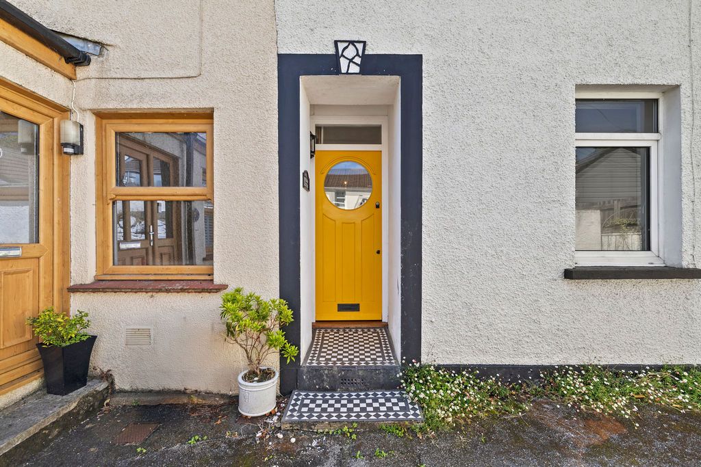 Terraced House in Swansea