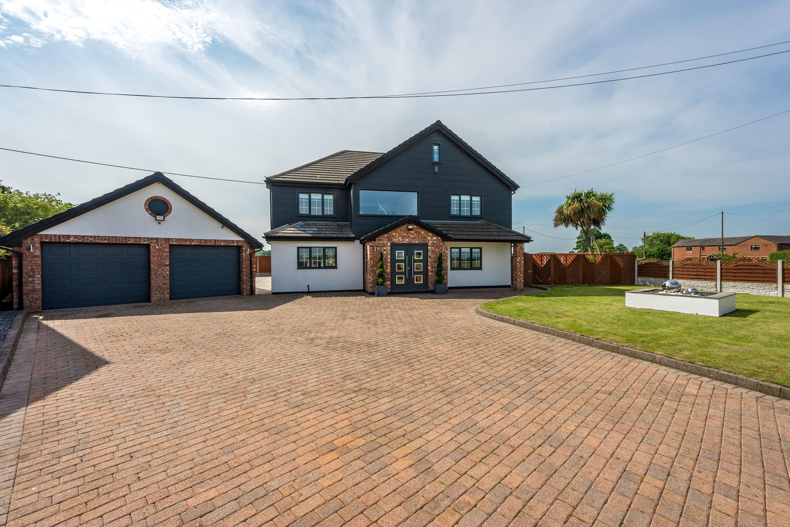 Detached House in Ormskirk