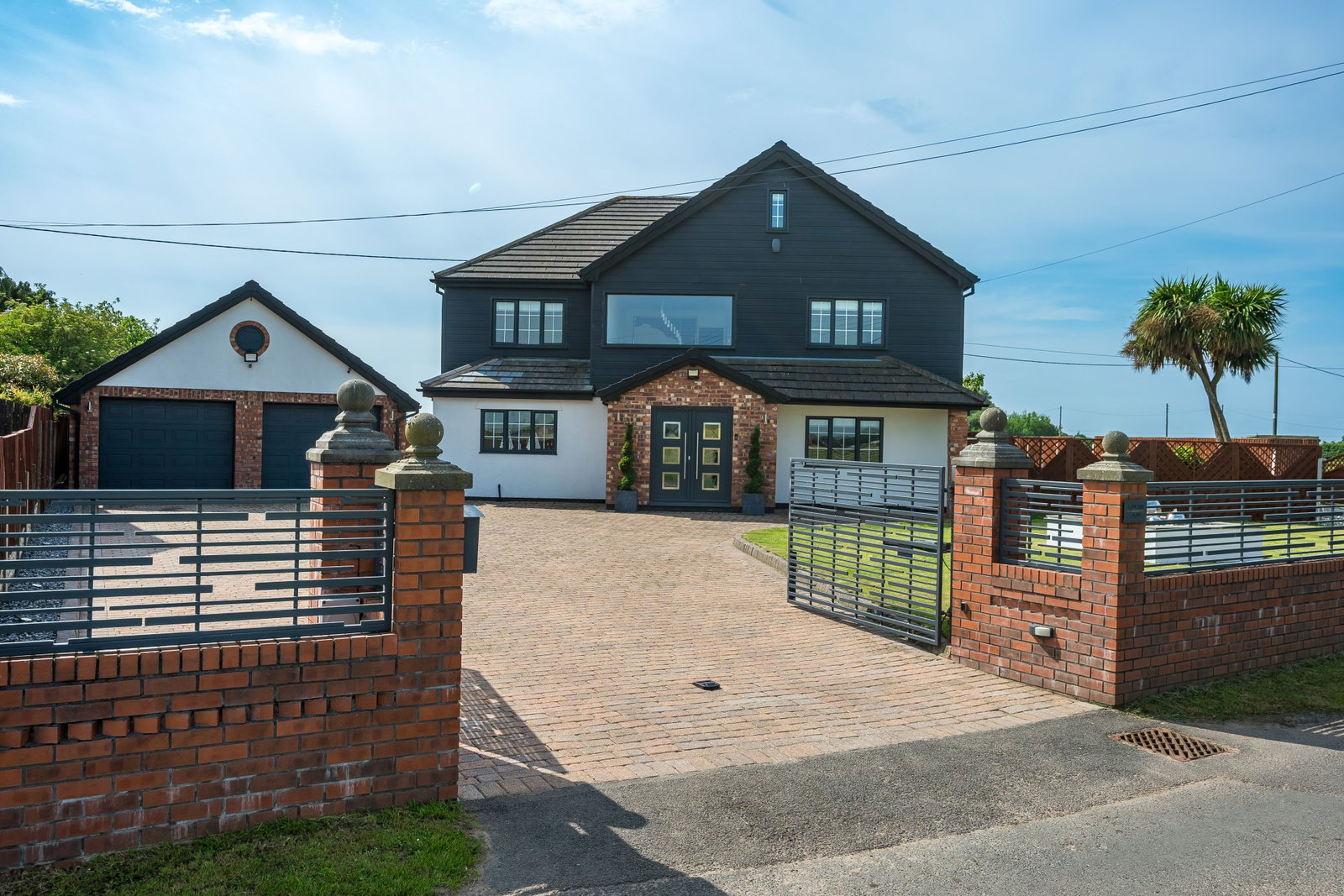 Detached House in Ormskirk