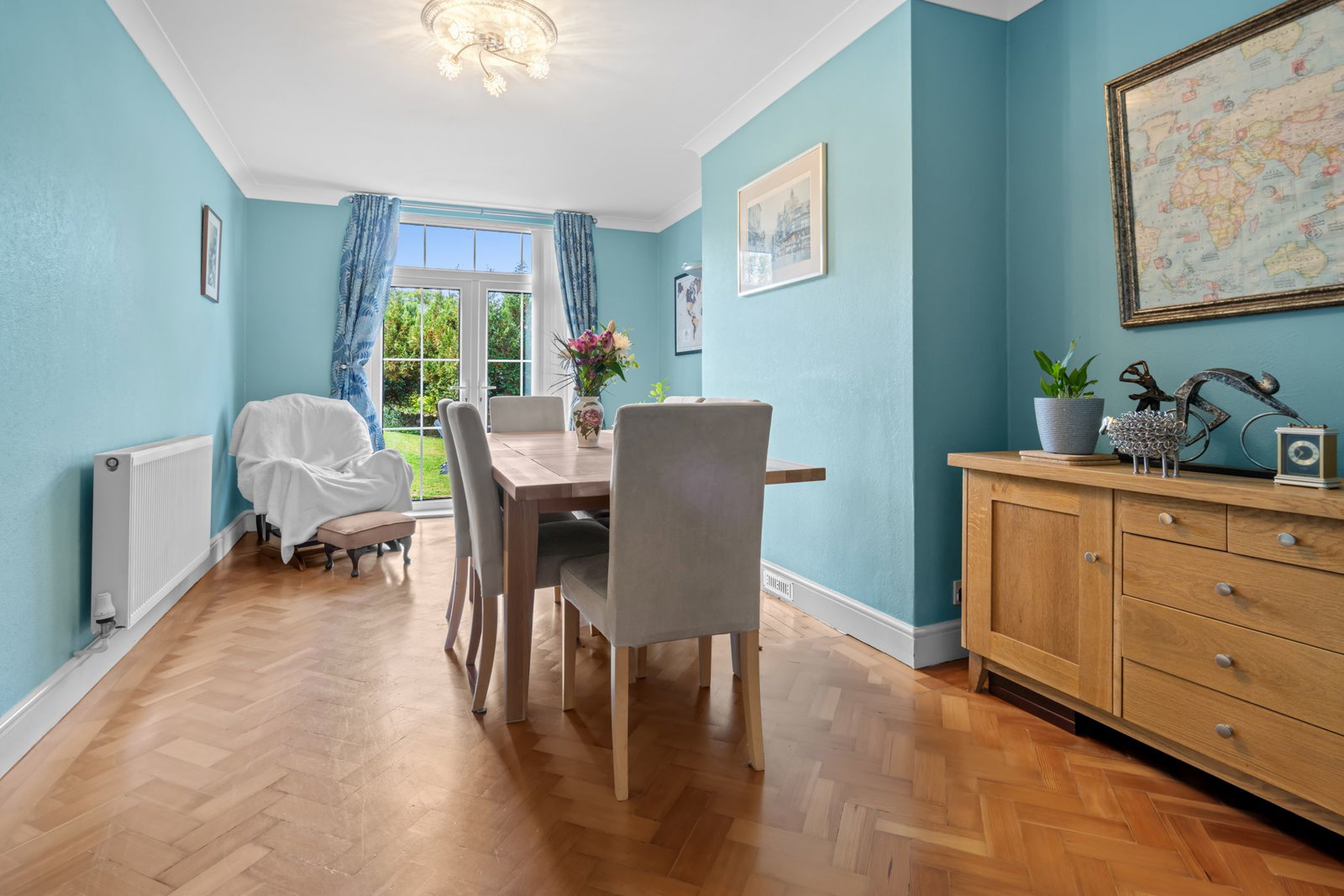 Semi Detached House in Cheltenham