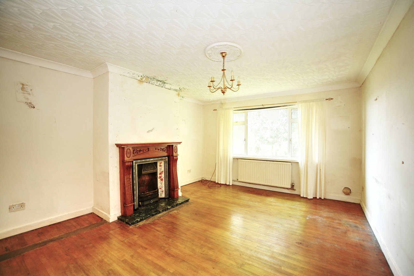 Semi Detached House in Pontypridd