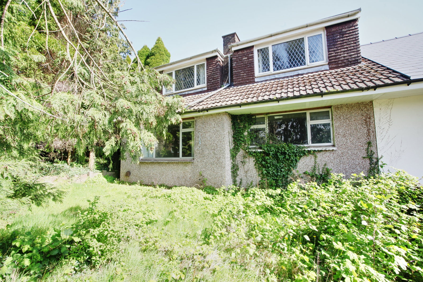 Semi Detached House in Pontypridd