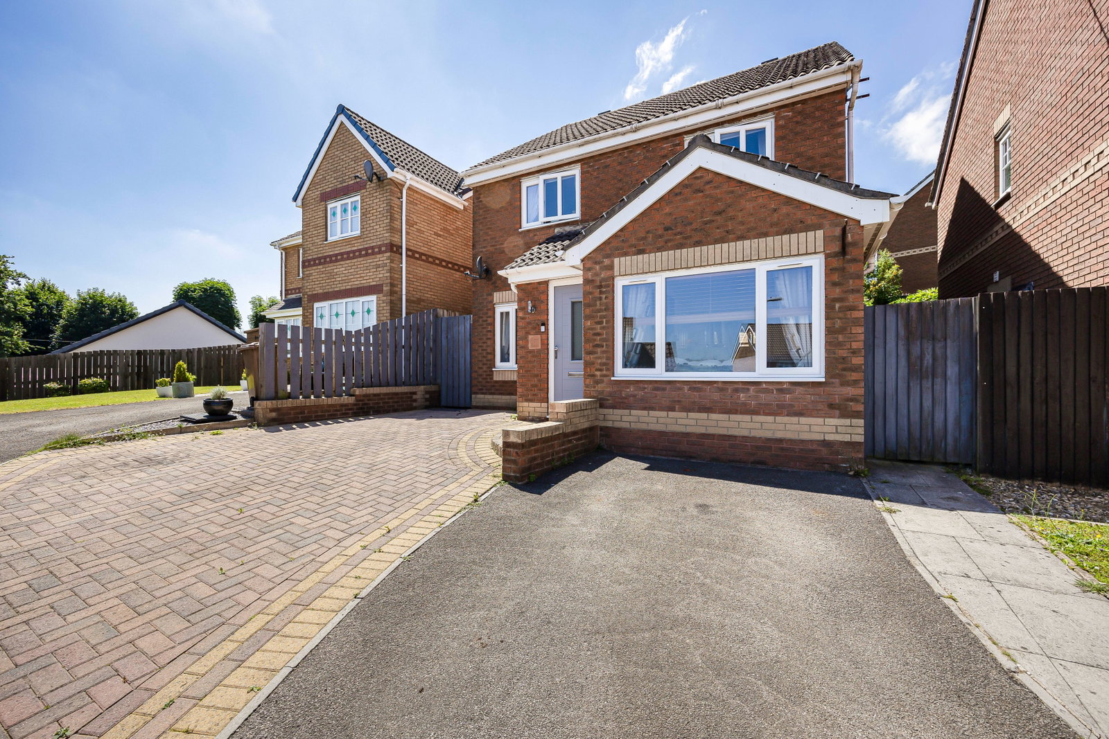 Detached House in Hengoed