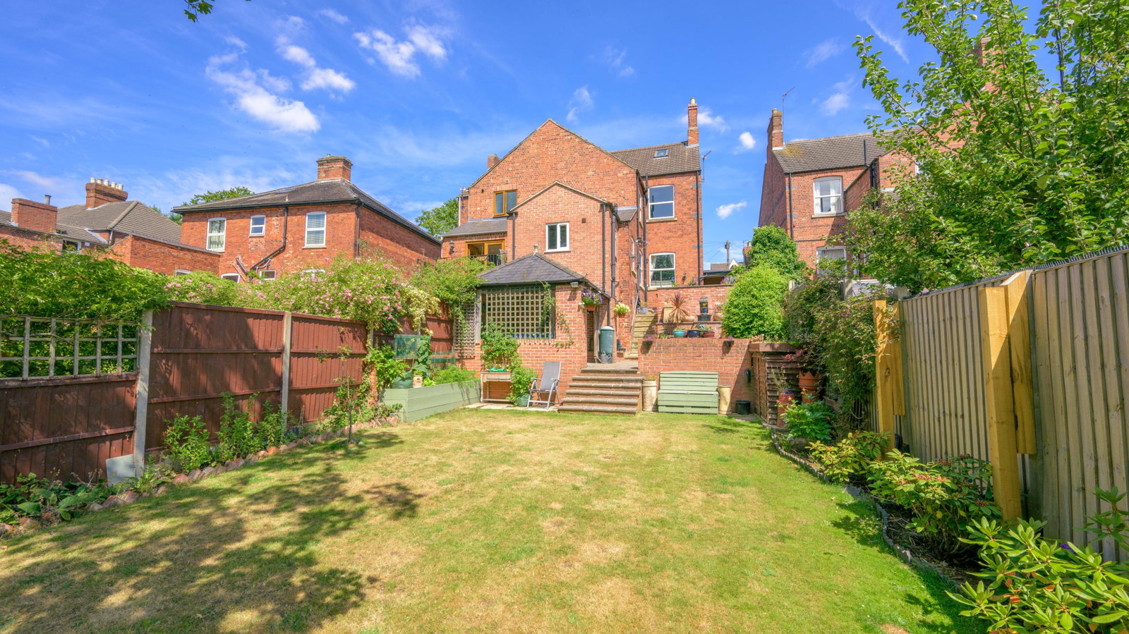 Semi Detached House in Grantham