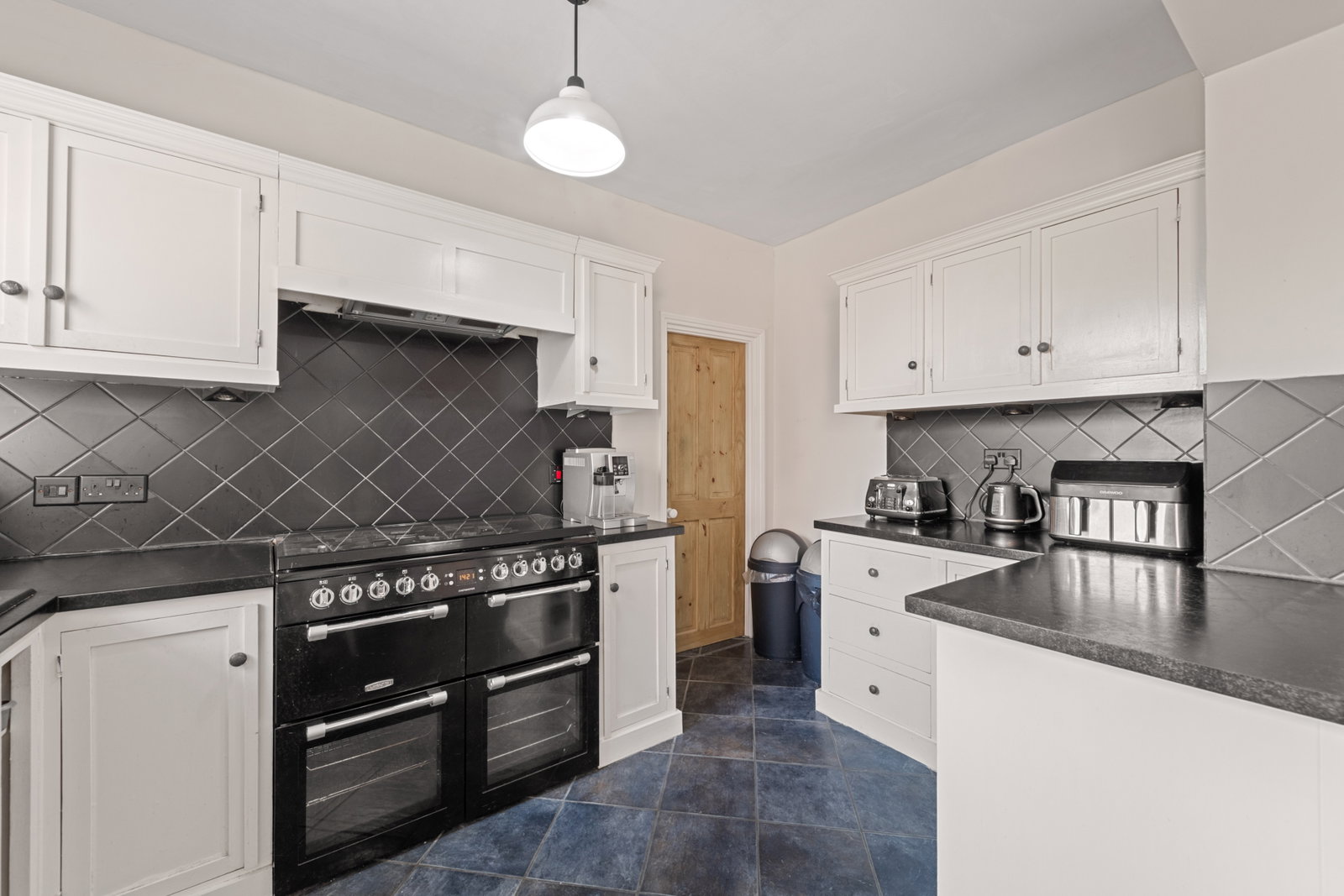 Semi Detached House in Grantham