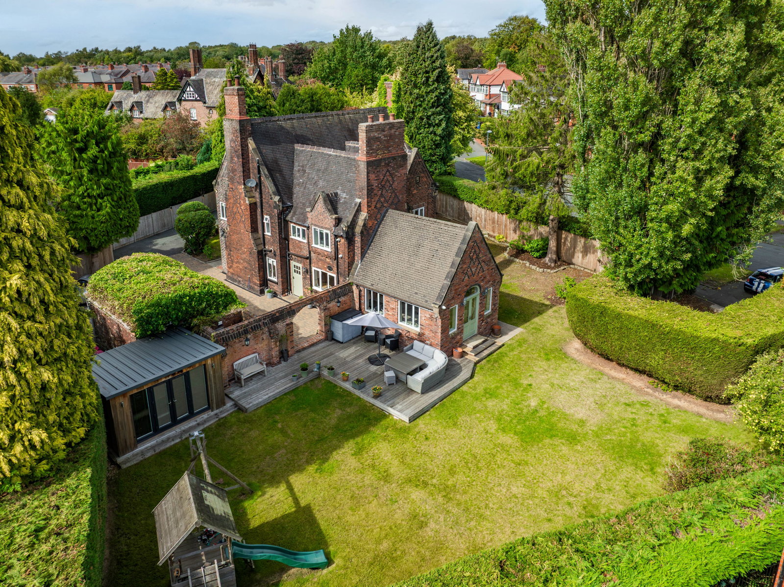 Detached House in Manchester