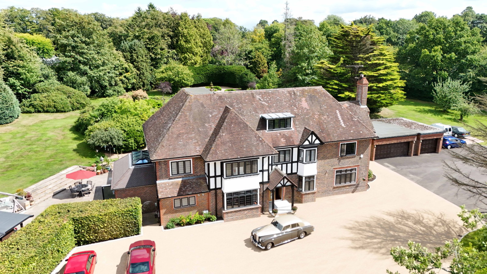 Detached House in East Grinstead