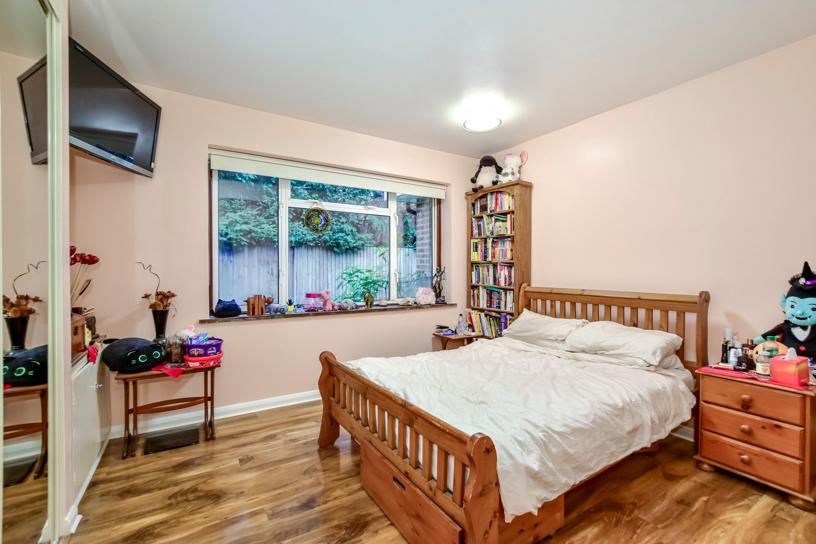 Detached House in Northwood