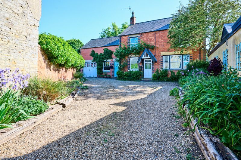 Detached House in Towcester