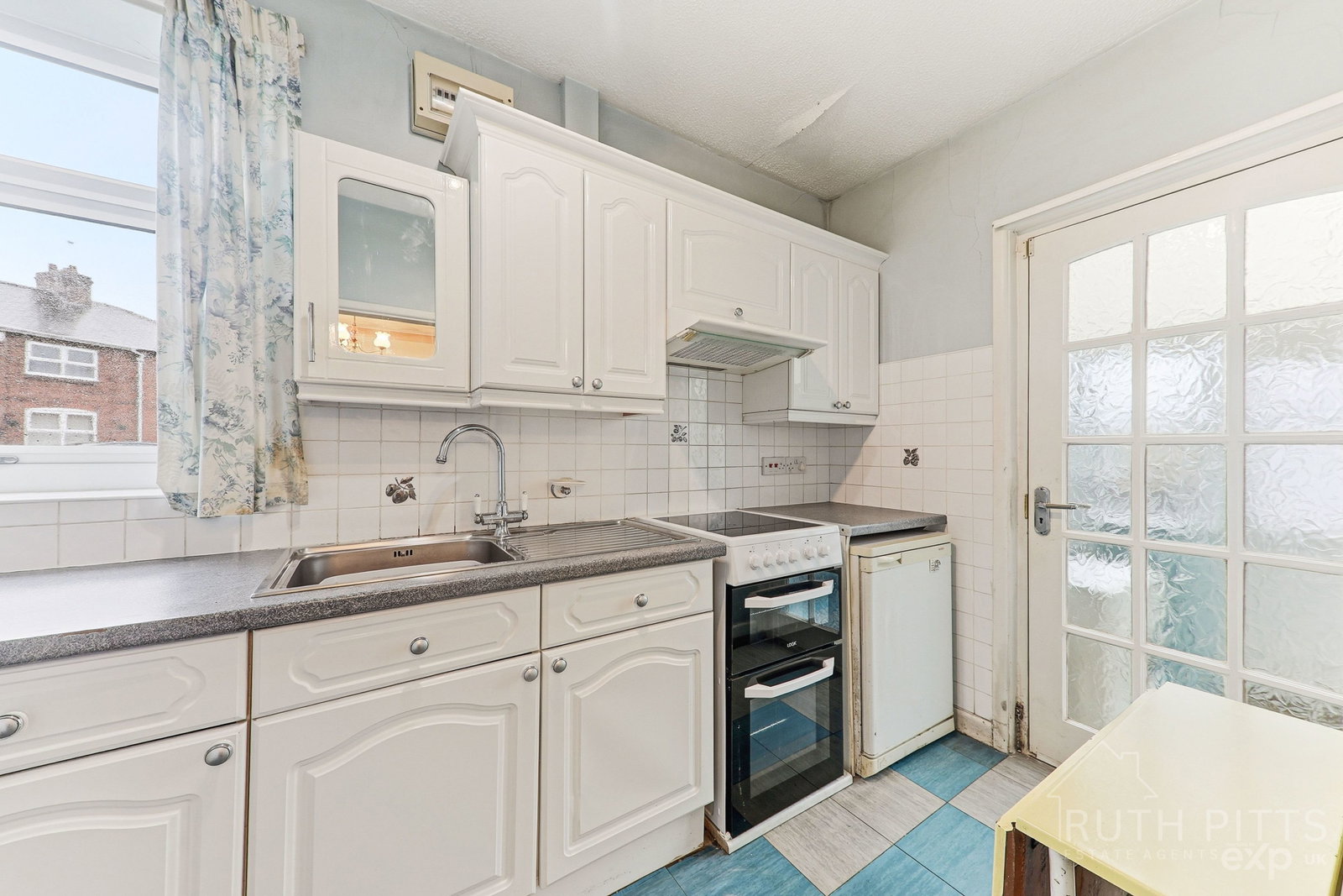 Semi Detached House in Pontefract