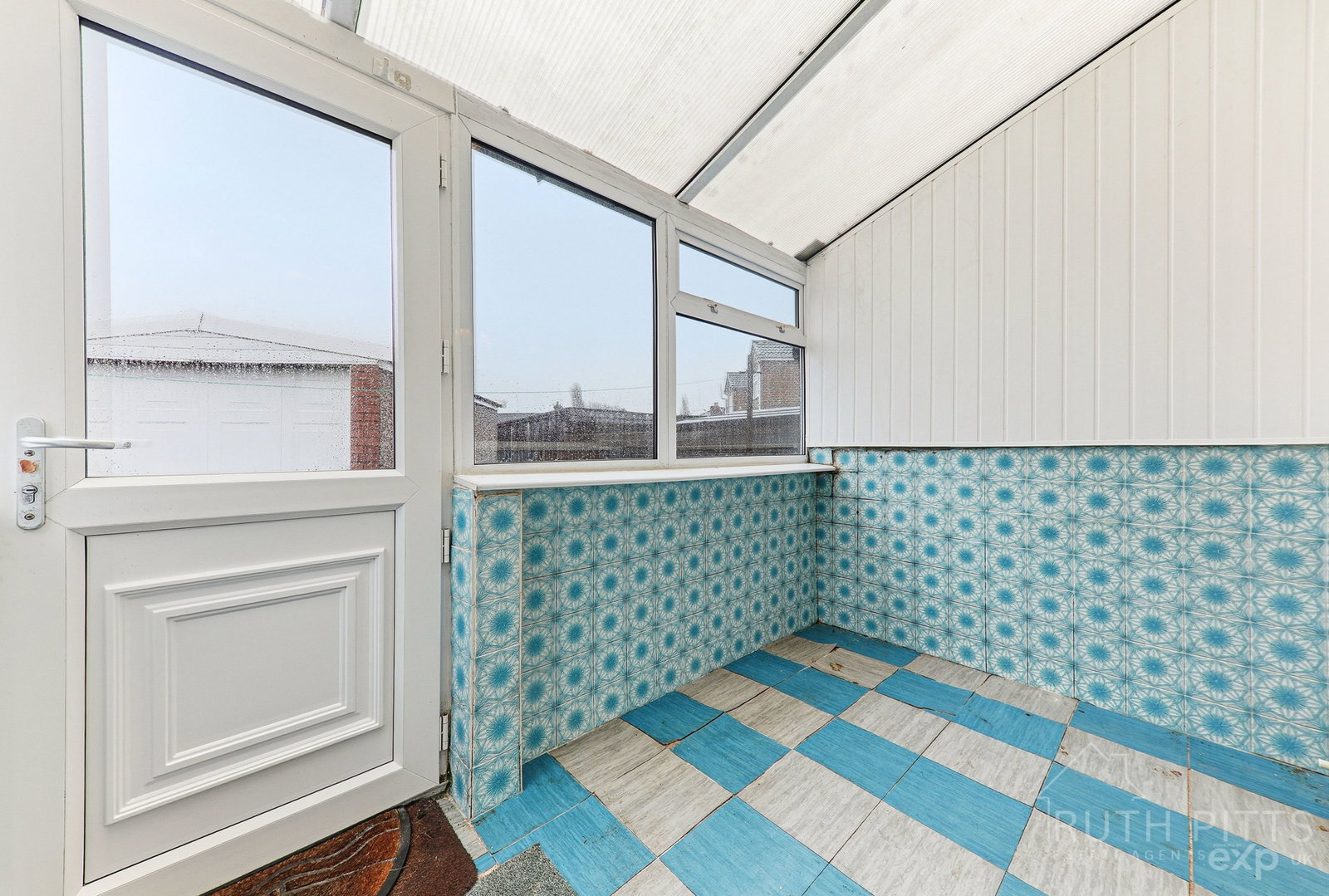 Semi Detached House in Pontefract