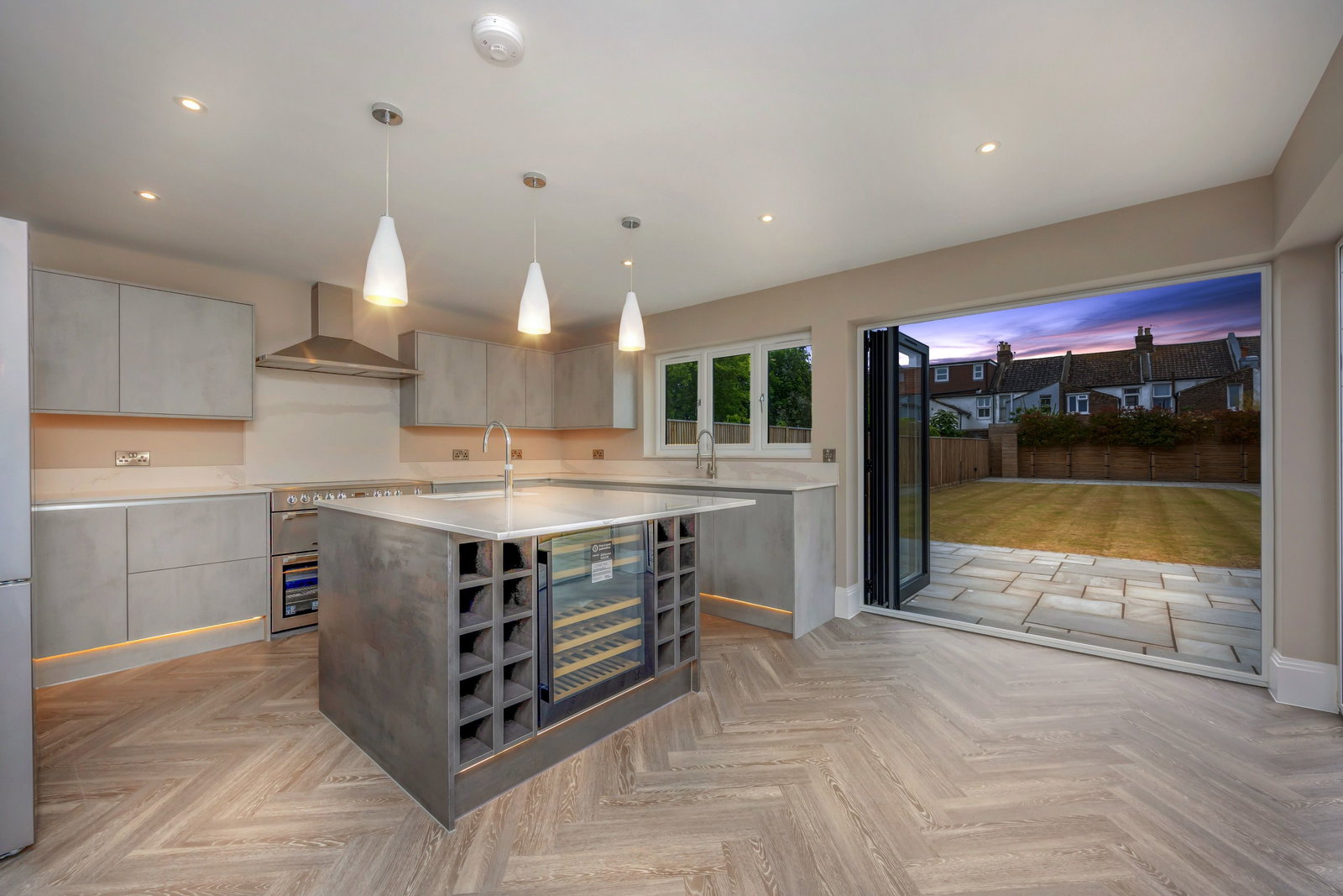 Detached House in Worthing