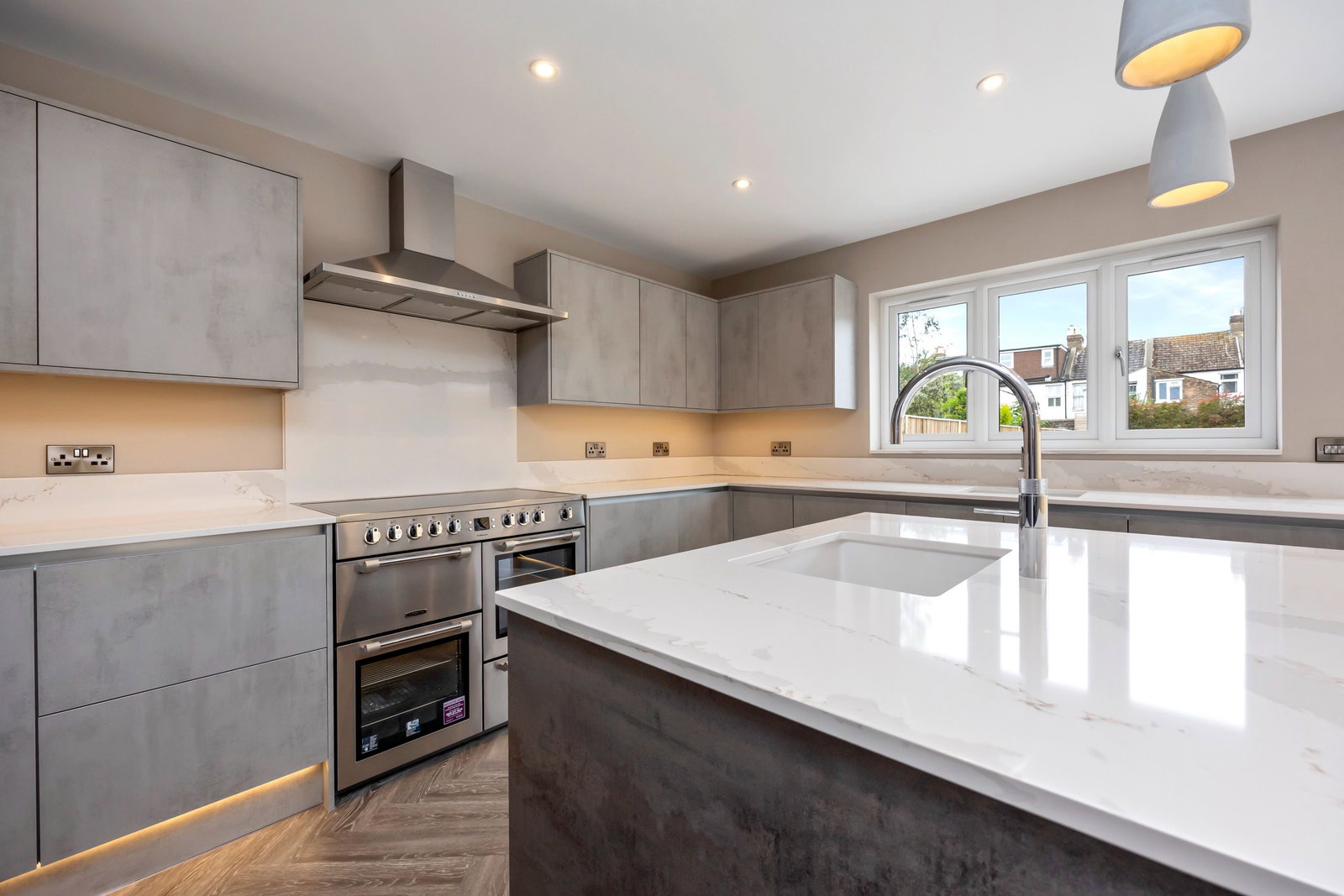 Detached House in Worthing
