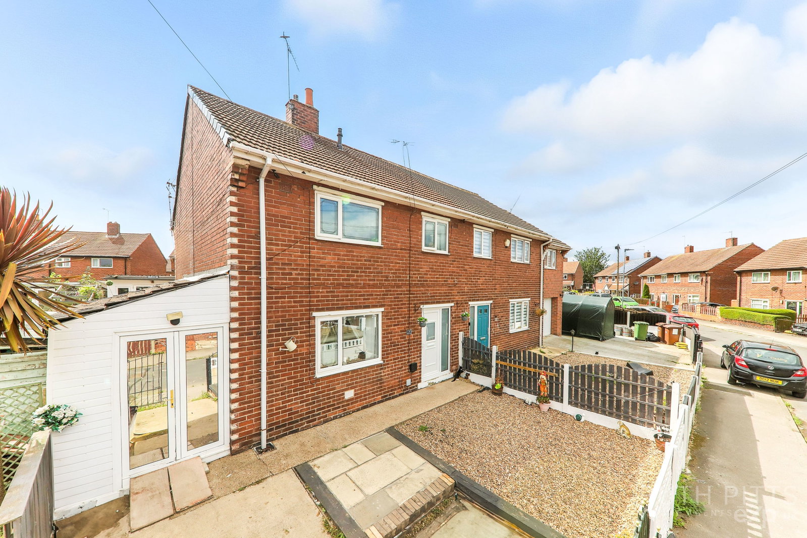 Semi Detached House for sale in Pontefract, Burntwood Crescent, South Kirkby, WF9