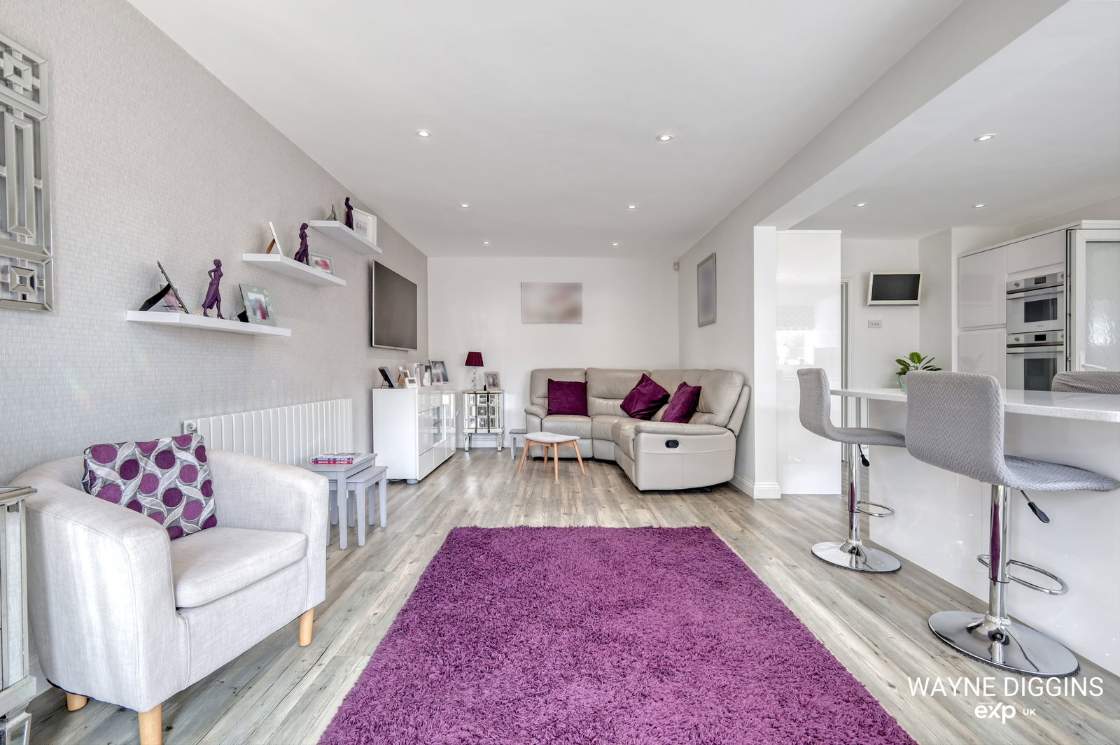 Detached House for sale in Grays, Windsor Avenue, Grays, RM16 2TT