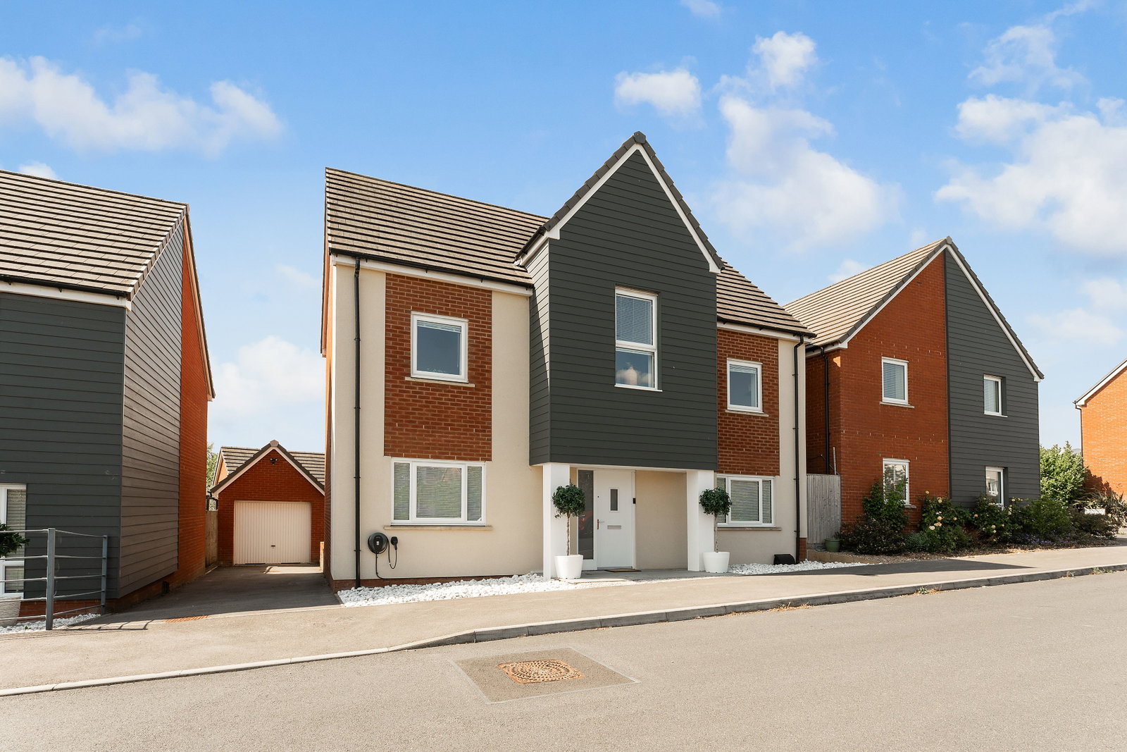Detached House for sale in Salisbury, Hannah Way, Longhedge, Salisbury, SP4, 1906 m²