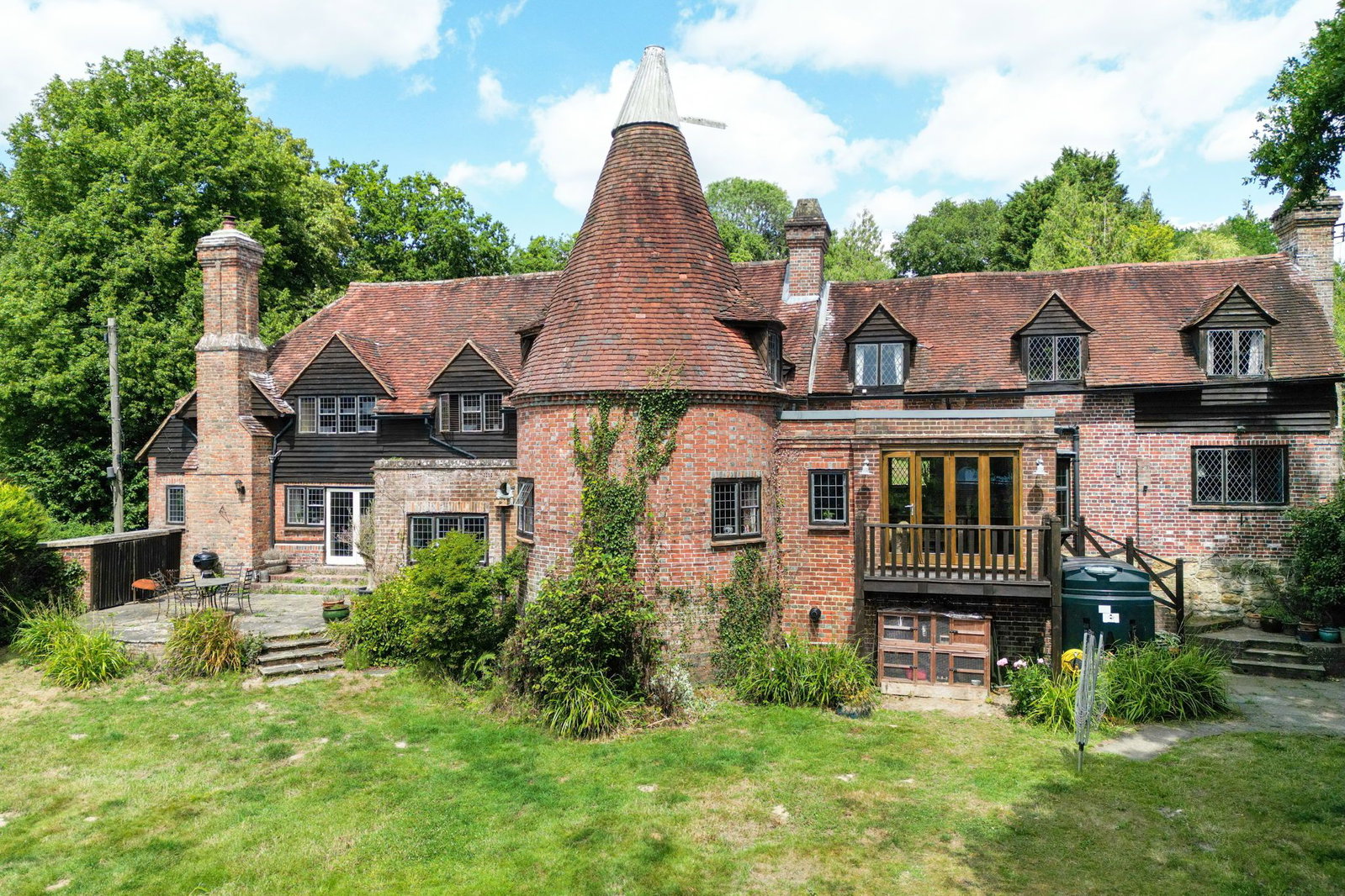 Detached House in East Grinstead 2