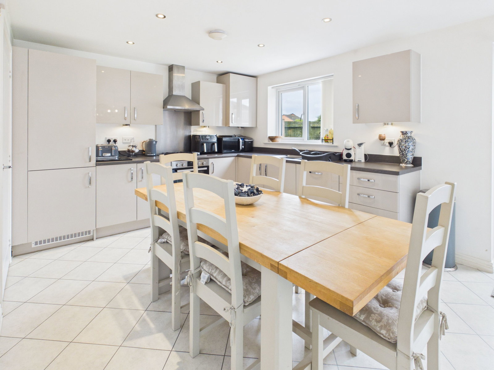 Detached House for sale in Crewe, Broad Street, Crewe, Crewe, Cheshire, CW1 4GT