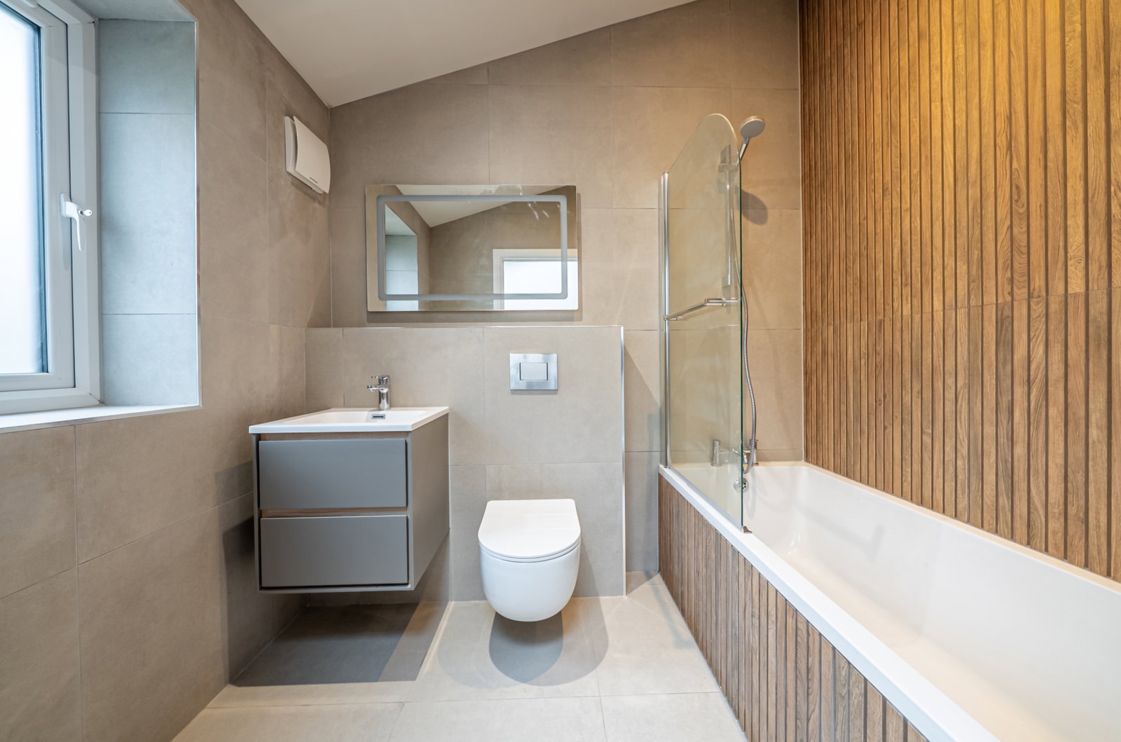 Semi Detached Bungalow in Coventry