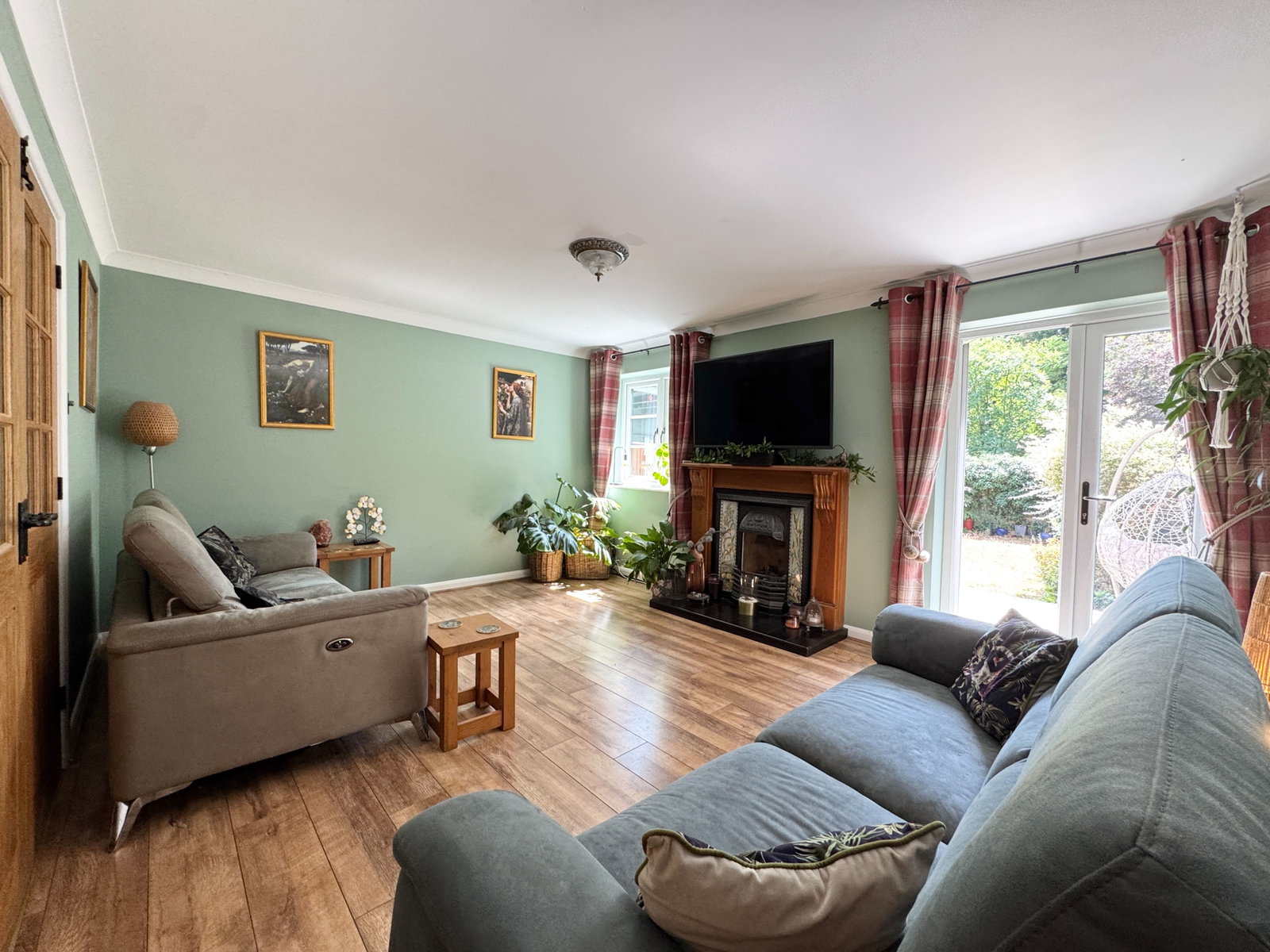 Detached House in Coalville