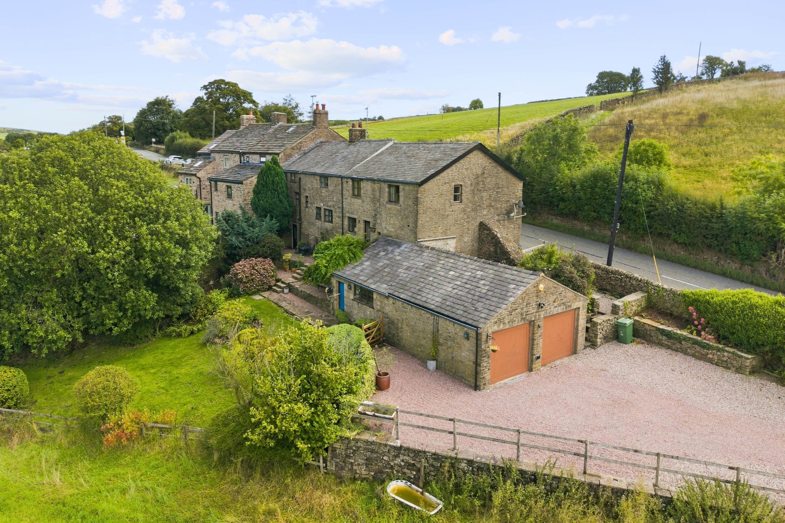 End Of Terrace House for sale in High Peak, Macclesfield Road, Kettleshulme, 2626 m²