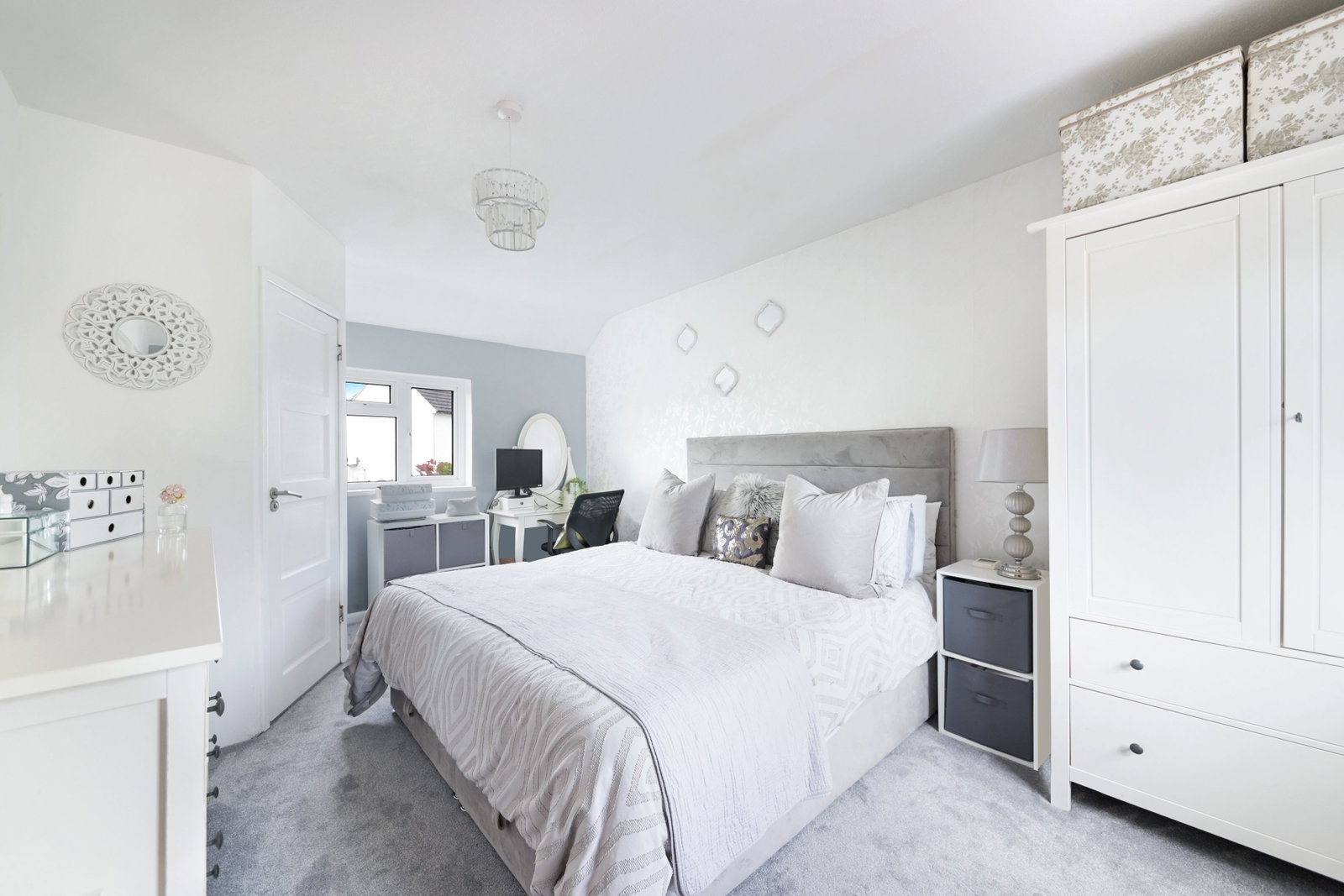 Semi Detached House in Epsom