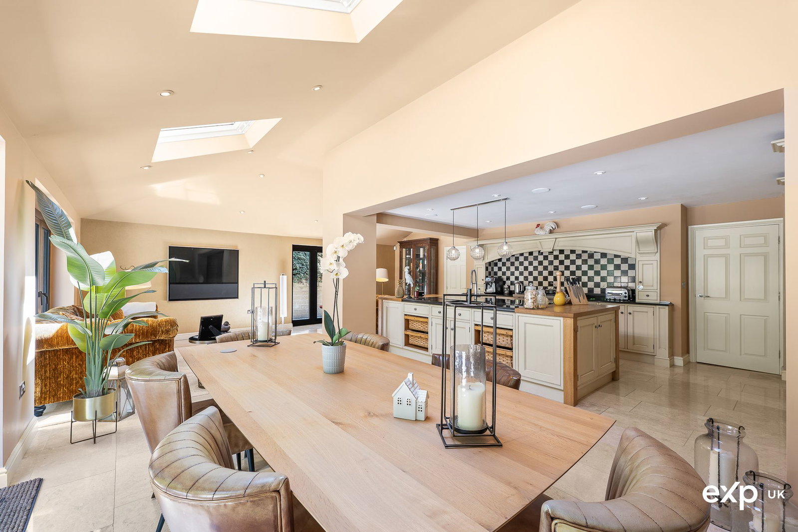 Detached House in Nottingham