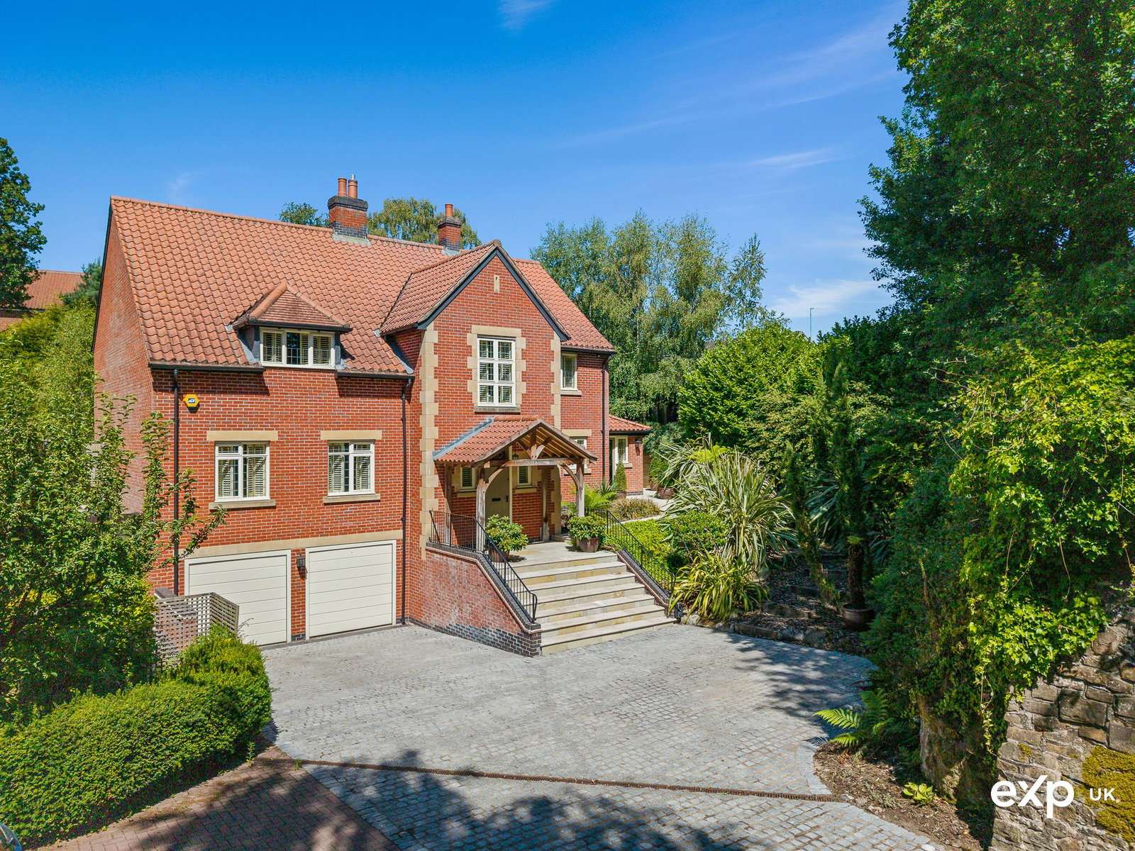 Detached House in Nottingham