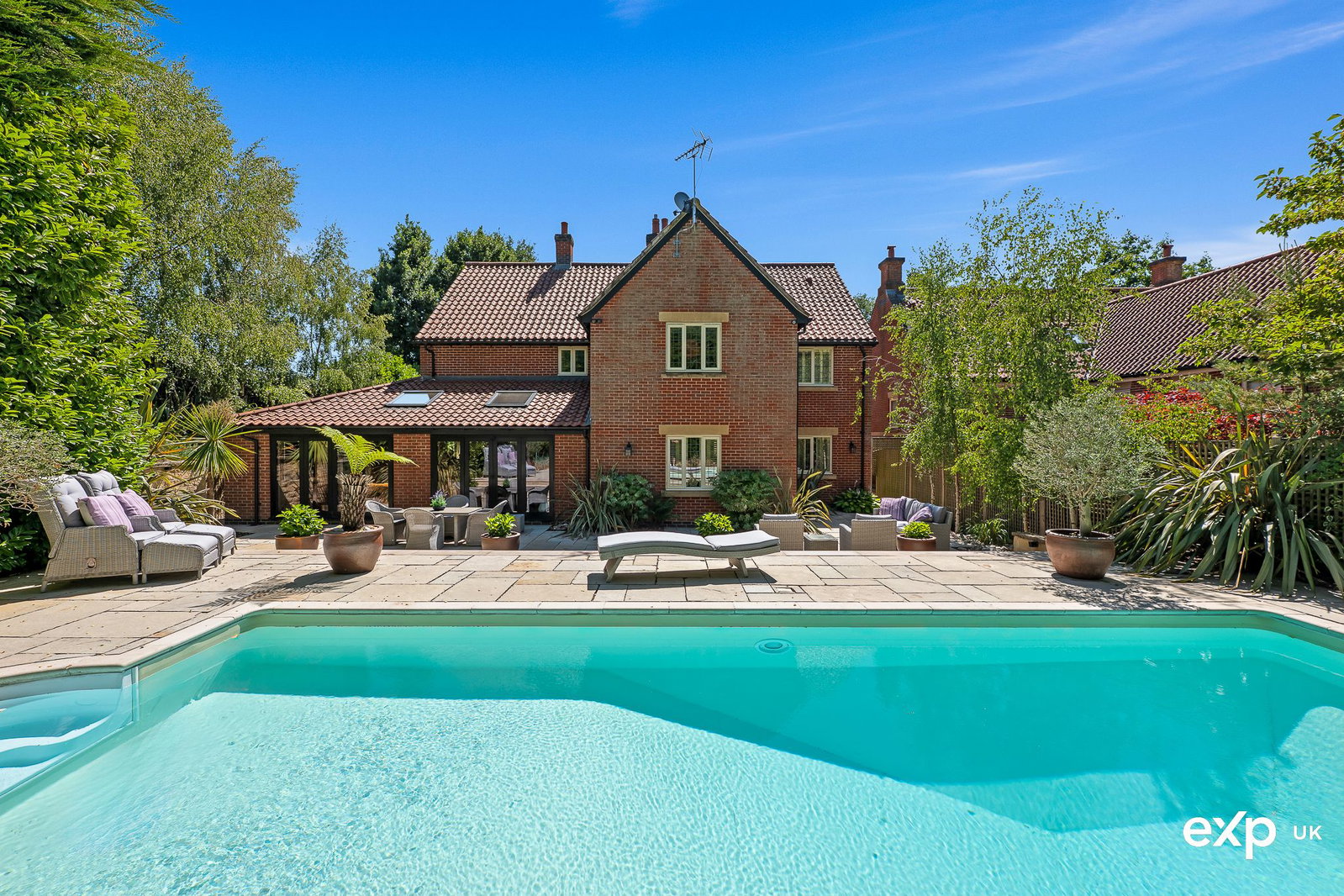 Detached House in Nottingham