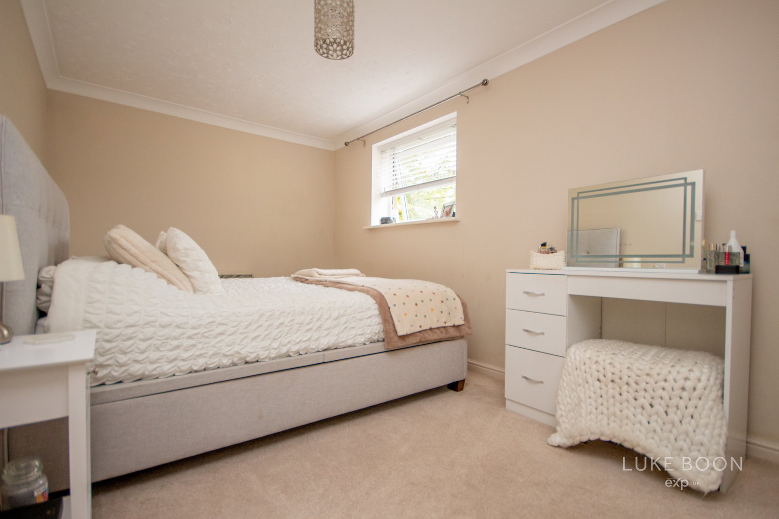 Apartment in Plymouth