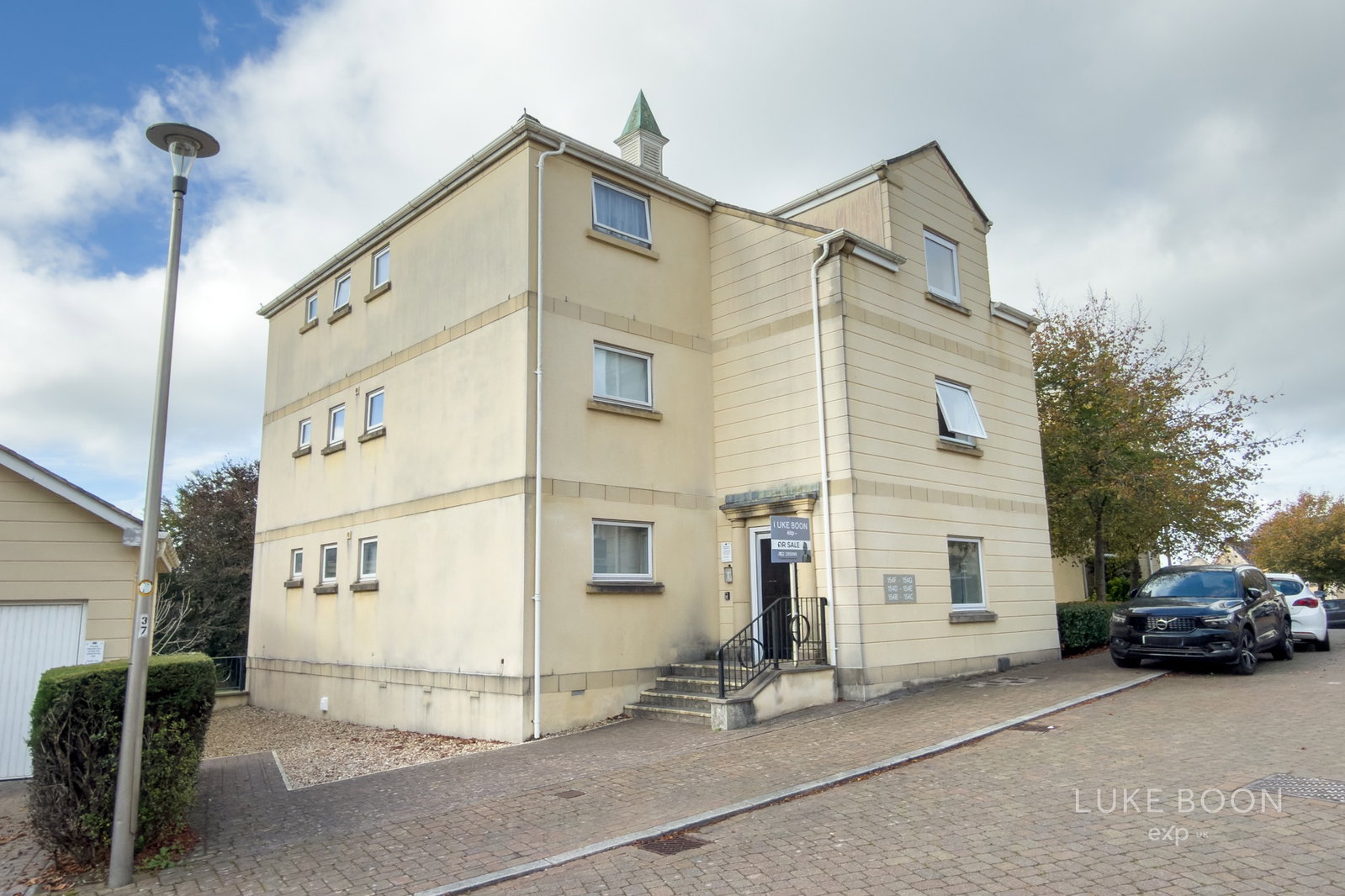Apartment for sale in Plymouth, Aberdeen Avenue, Manadon Park, Plymouth, PL5 3UW, 598 m²