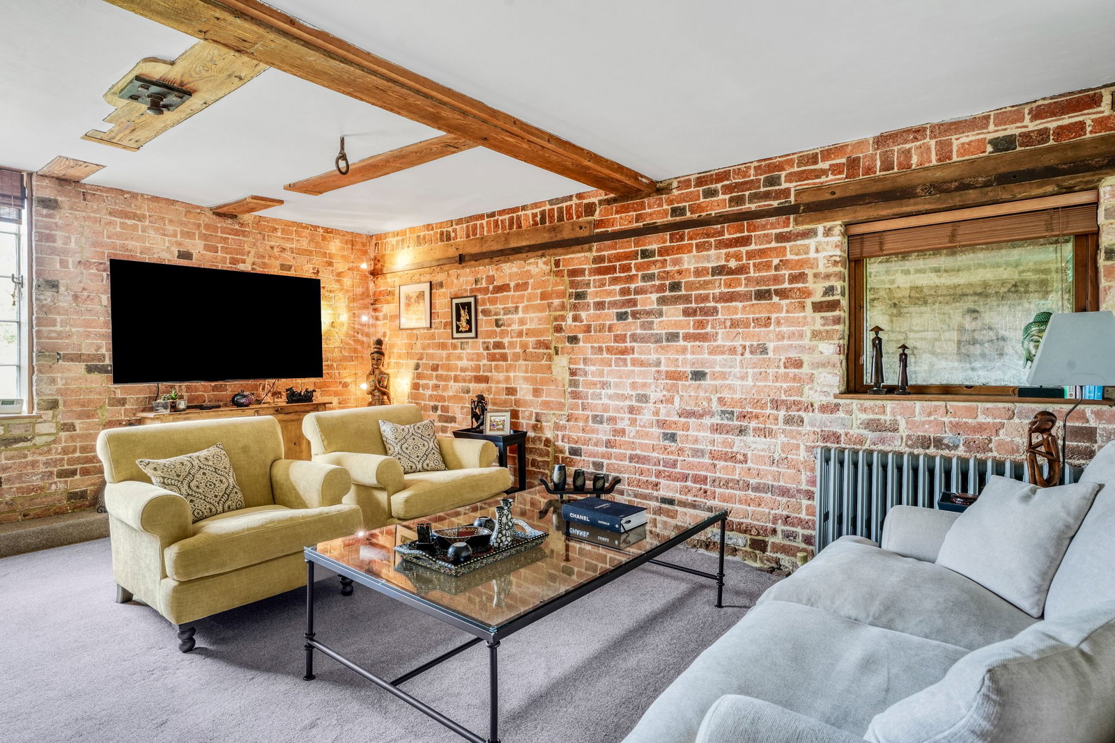 Apartment for sale in Milton Keynes, Watermill Lane, Wolverton Mill, MK12 5PR, 873 m²