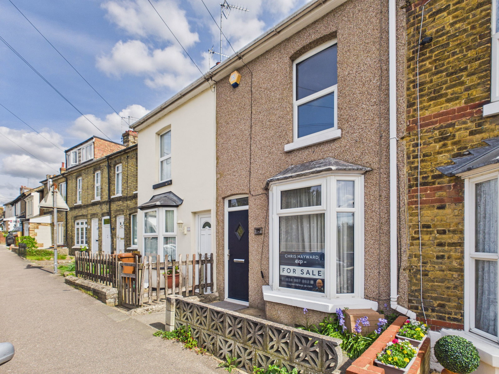 Terraced House for sale in Rochester, Kent Road, Halling, Rochester, ME2