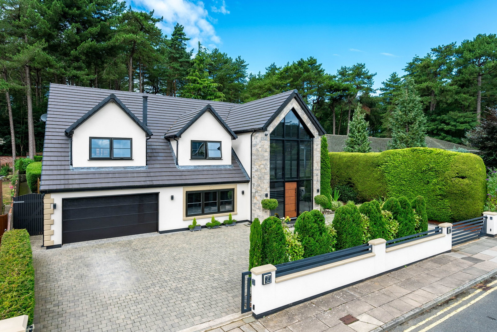 Detached House in Liverpool