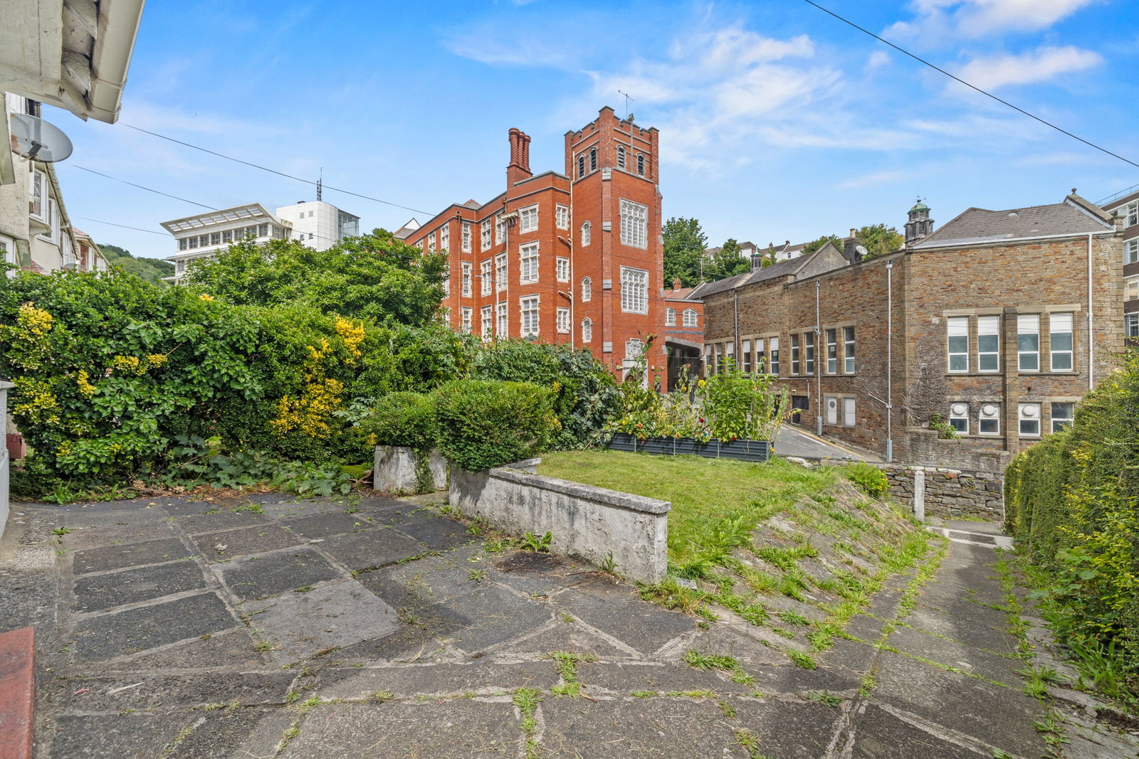 Semi Detached House in Swansea