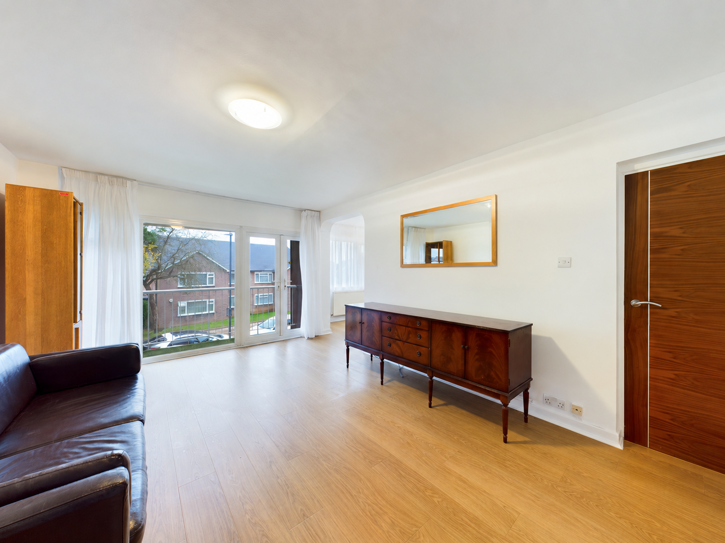 Flat for sale in Stanmore, Merryfield Gardens, Stanmore, HA7 4TG, 820 m²
