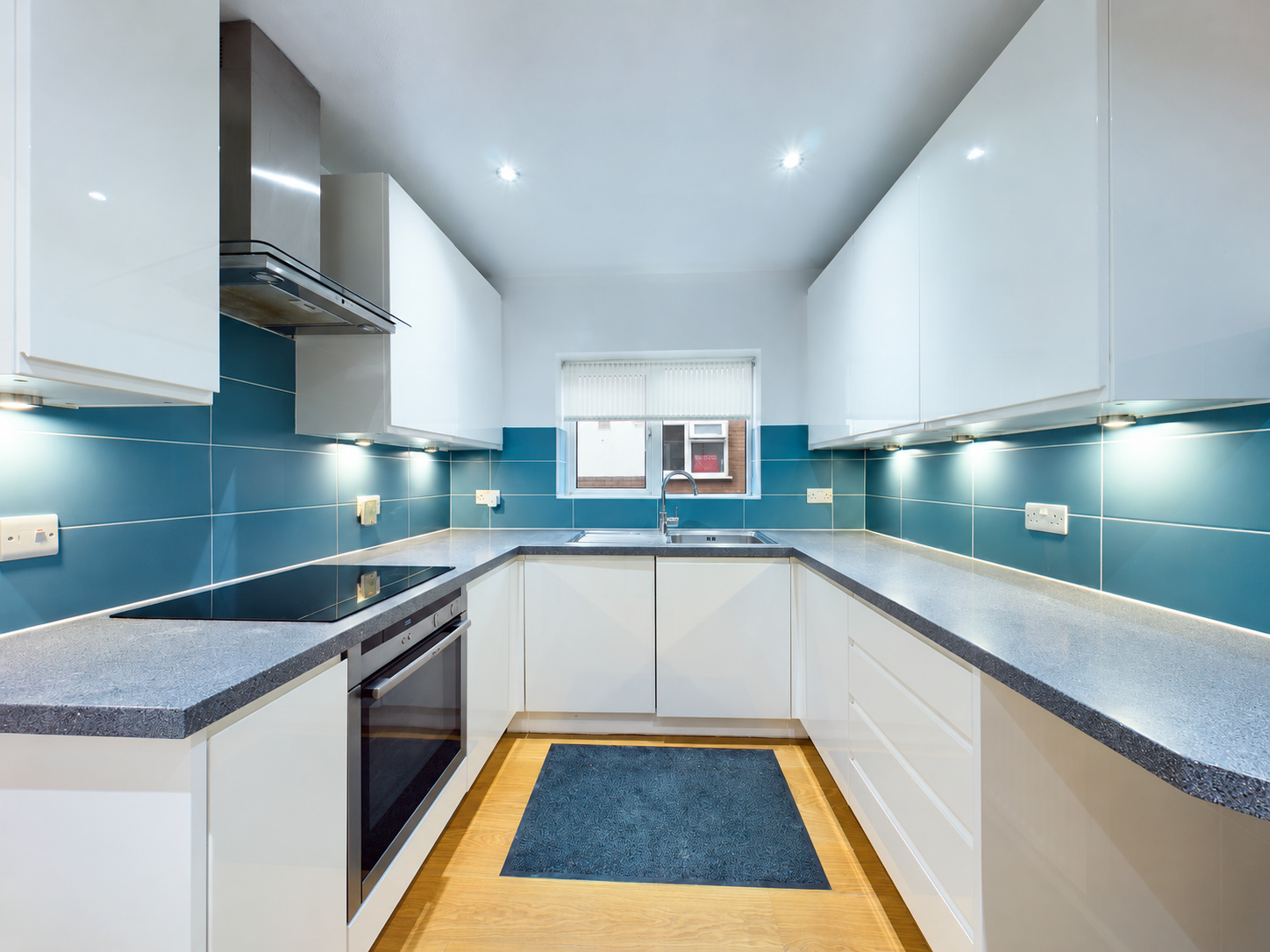 Flat for sale in Stanmore, Merryfield Gardens, Stanmore, HA7 4TG, 820 m²